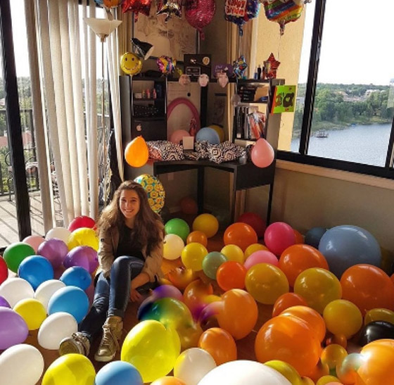 سوزان نجم الدين تحتفل بعيد ميلاد ابنتها سارة التي تدرس الطب.. فيديو وصور صورة رقم 5