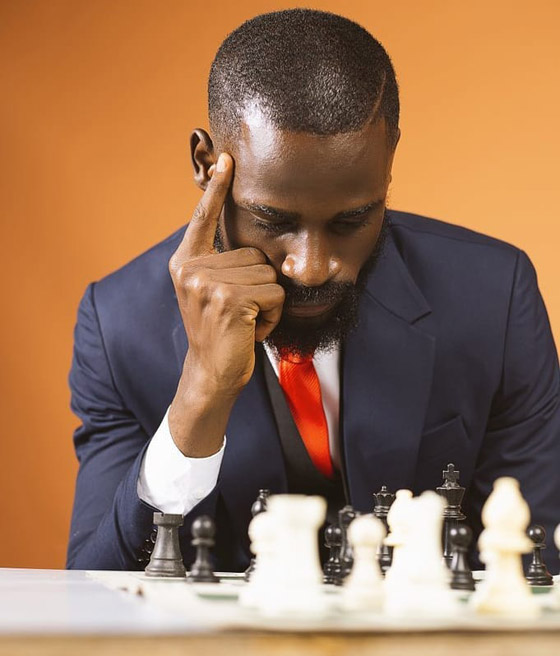رقم قياسي جديد.. بطل نيجيري يلعب الشطرنج 58 ساعة متواصلة صورة رقم 6