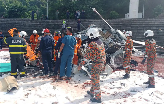 حادث بالجو: مقتل 10 باصطدام وسقوط طائرتي هليكوبتر للبحرية الماليزية صورة رقم 2