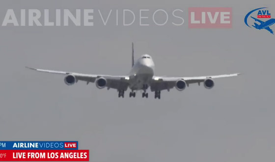 فيديو: طائرة ضخمة تصطدم بمدرج عند هبوطها.. وترتد عاليا! صورة رقم 3