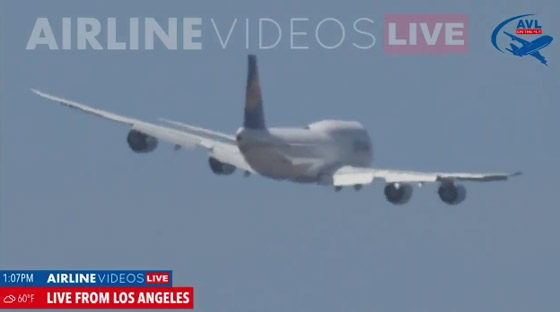 فيديو: طائرة ضخمة تصطدم بمدرج عند هبوطها.. وترتد عاليا! صورة رقم 4