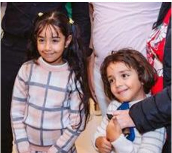 فيديو: كريم محمود عبد العزيز يحتفل بعيد ميلاد ابنتيه بأجواء طفولية ممتعة صورة رقم 6