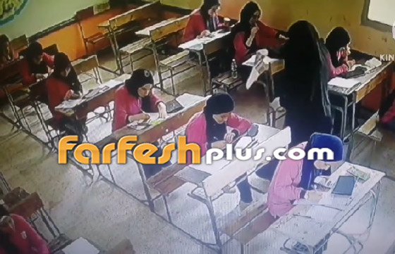 لفتة عفوية طيبة من معلمة مصرية تجاه طالباتها أثناء الامتحان تثير ضجة وتلفت الأنظار! صورة رقم 2