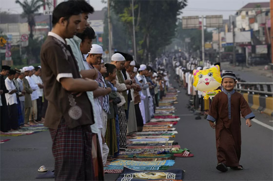 بالصور: أجواء وفرحة عيد الأضحى في مختلف دول العالم صورة رقم 10