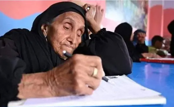 محت أميتها بعمر الـ87.. وفاة المسنة المصرية زبيدة صورة رقم 1
