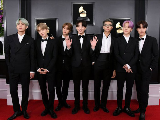 فرقة BTS تدخل عالم مايكل جاكسون بأغنية سريّة نادرة..  صورة رقم 2
