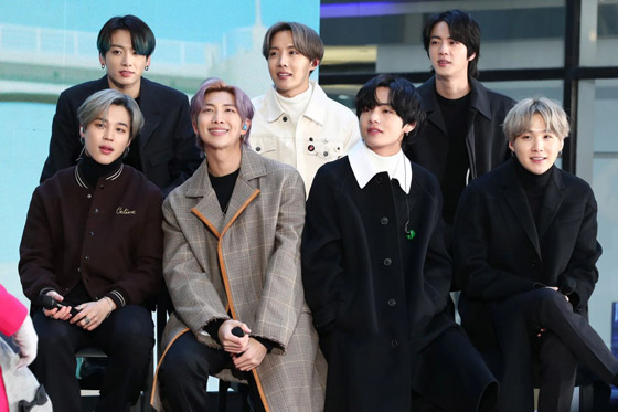 فرقة BTS تدخل عالم مايكل جاكسون بأغنية سريّة نادرة..  صورة رقم 5