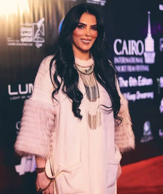 صور جديدة لـ حورية فرغلي تكشف تغيّر كبير في شكل أنفها! هل اجرت عمليات تجميل جديدة أم فوتوشوب؟ صورة رقم 1