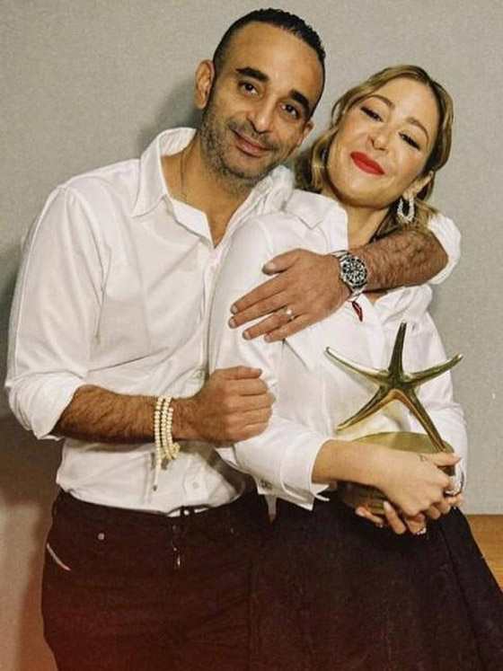 غياب منة شلبي عن عيد ميلاد زوجها يثير التساؤلات: هل انفصلا؟ ولماذا احتفل مع ابنيه فقط بغياب زوجته؟ صورة رقم 1 غياب منة شلبي عن عيد ميلاد زوجها يثير التساؤلات: هل انفصلا؟ ولماذا احتفل مع ابنيه فقط بغياب زوجته؟ صورة رقم 1