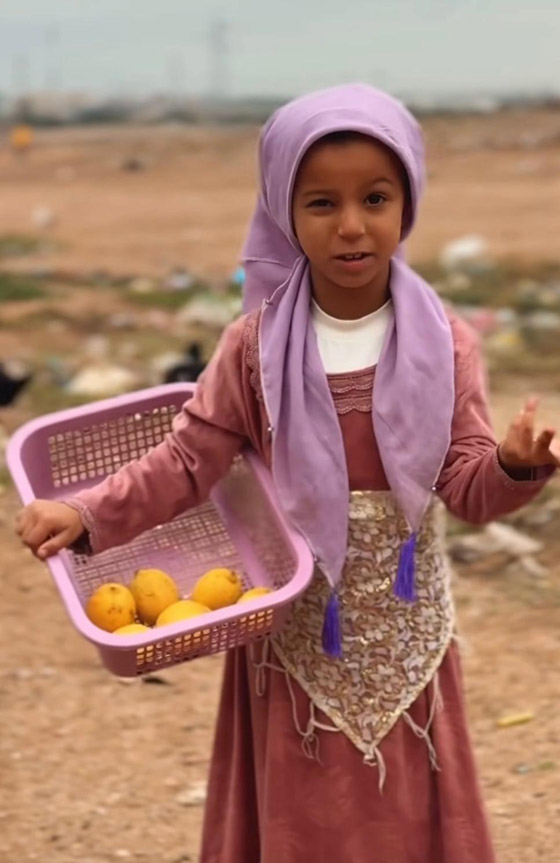 أصغر معجبة لنانسي عجرم تخطف قلب نانسي وتُبهر معجبيها صورة رقم 2 أصغر معجبة لنانسي عجرم تخطف قلب نانسي وتُبهر معجبيها صورة رقم 2