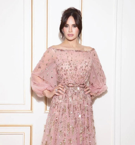 آمال ماهر تغني (بتمون) بصوتها ووصلة غزل بينها وبين إليسا صورة رقم 2 آمال ماهر تغني (بتمون) بصوتها ووصلة غزل بينها وبين إليسا صورة رقم 2