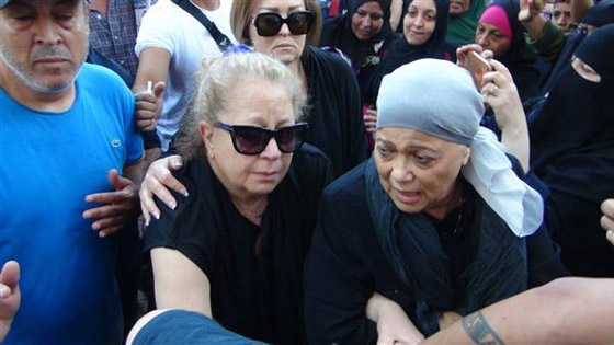 لماذا غاب أحمد الفيشاوي عن جنازة والدته سمية الألفي؟ صور.. صورة رقم 5 لماذا غاب أحمد الفيشاوي عن جنازة والدته سمية الألفي؟ صور.. صورة رقم 5