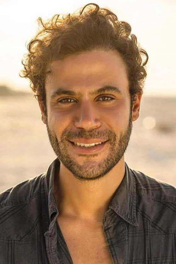 مسلسلات رمضان 2026: محمد إمام يفاجئ عائلة مصرية ويزورهم أثناء تصوير الكينج: كانوا مصممين اتغدى عندهم! صورة رقم 2