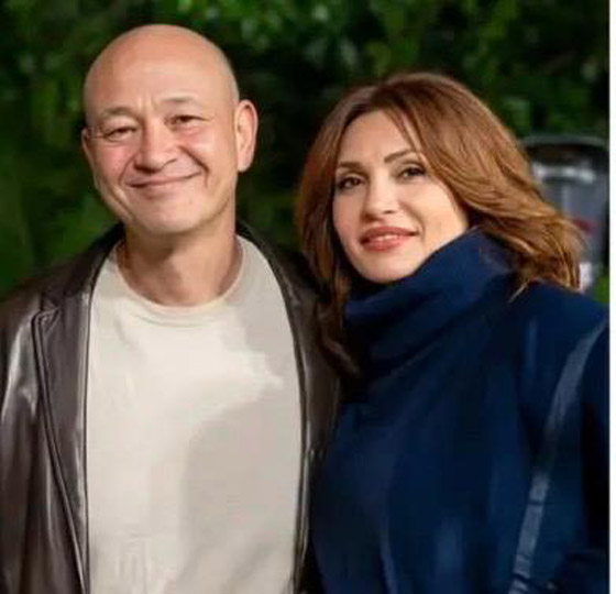 زواج عمرو أديب من المليارديرة دينا طلعت.. وهديتها ساعة فاخرة بـ 13 مليون جنيه! صورة رقم 1 زواج عمرو أديب من المليارديرة دينا طلعت.. وهديتها ساعة فاخرة بـ 13 مليون جنيه! صورة رقم 1