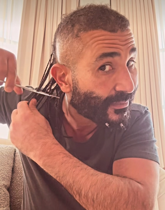 بعد موجة انتقادات واسعة: أحمد سعد يحلق شعره الطويل ويزيل اكسسوارات ذقنه ويقول: توبة! صورة رقم 3