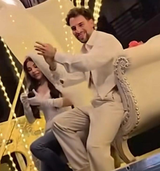 عرس هيفاء وهبي المفاجئ يذهل جمهورها.. ظهرت جميلة بفستان الزفاف والزغاريد مع عريسها سانت ليفانت فما الحكاية؟ صورة رقم 3 عرس هيفاء وهبي المفاجئ يذهل جمهورها.. ظهرت جميلة بفستان الزفاف والزغاريد مع عريسها سانت ليفانت فما الحكاية؟ صورة رقم 3