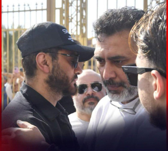 الوداع الأخير: تامر حسني يحمل نعش والده وابنته تاليا تودع جدها بكلمات مؤثرة صورة رقم 1 الوداع الأخير: تامر حسني يحمل نعش والده وابنته تاليا تودع جدها بكلمات مؤثرة صورة رقم 1