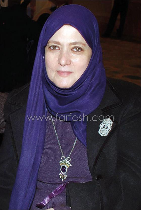 شمس البارودي تنشر أول ‏صورة لها بالحجاب قبل 43 عاما وتوجه رسالة مؤثرة لزوجها الراحل حسن يوسف صورة رقم 3