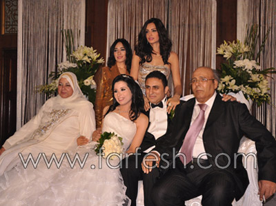 بالصور.. امال ماهر تحتفل بزفاف شقيقها  صورة رقم 14