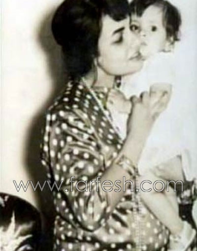 عمرو دياب يخرج من حالة الحداد على والدته ويحضر لالبوم جديد صورة رقم 2 عمرو دياب يخرج من حالة الحداد على والدته ويحضر لالبوم جديد صورة رقم 2