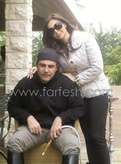 ردا على الشائعات.. عاصي الحلاني ينشر صورة له مع زوجته! صورة رقم 1
