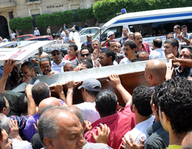 بالفيديو.. جنازة الفنان حسن الأسمر وسط حشد من محبيه! صورة رقم 1 بالفيديو.. جنازة الفنان حسن الأسمر وسط حشد من محبيه! صورة رقم 1