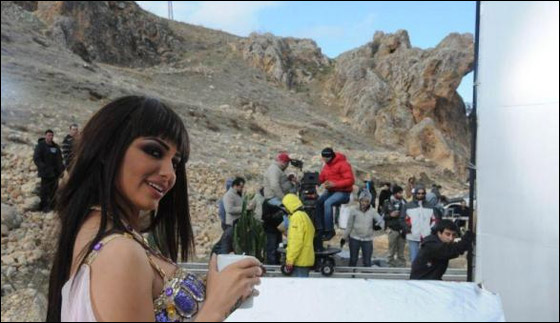 منى أمرشا: شذا حسون تعيش منى أمرشا: شذا حسون تعيش