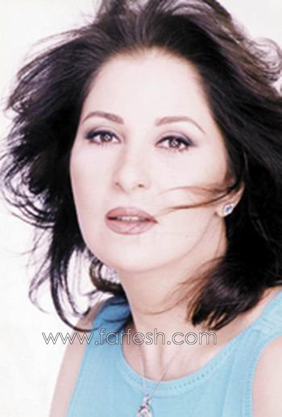 الممثلة المصرية بوسي.. تزوجت من الفنان نور الشريف وتطلقا  صورة رقم 14