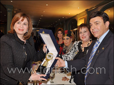 بالصور: تكريم فنانات بمناسبة عيد الام صورة رقم 7 بالصور: تكريم فنانات بمناسبة عيد الام صورة رقم 7