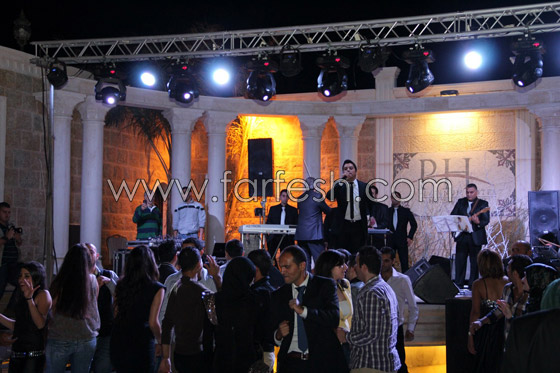 صور من حفلات العيد للفنان هشام الحاج في لبنان     صورة رقم 15