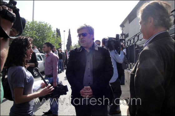 بالصور.. تشييع جثمان الفنان خالد تاجا بحضور الفنانين السوريين صورة رقم 4 بالصور.. تشييع جثمان الفنان خالد تاجا بحضور الفنانين السوريين صورة رقم 4