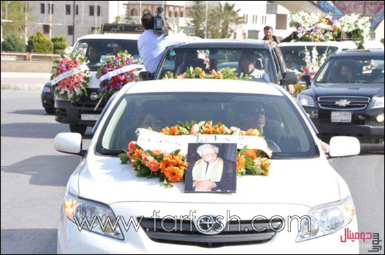 بالصور.. تشييع جثمان الفنان خالد تاجا بحضور الفنانين السوريين صورة رقم 35 بالصور.. تشييع جثمان الفنان خالد تاجا بحضور الفنانين السوريين صورة رقم 35