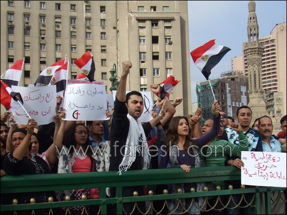 بالصور.. محمد كريم في ميدان التحرير    صورة رقم 3