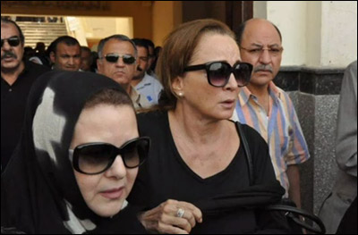 بالصور.. قلة من الفنانين في وداع عمر الحريري!! صورة رقم 16 بالصور.. قلة من الفنانين في وداع عمر الحريري!! صورة رقم 16