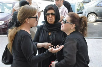 بالصور.. قلة من الفنانين في وداع عمر الحريري!! صورة رقم 14 بالصور.. قلة من الفنانين في وداع عمر الحريري!! صورة رقم 14