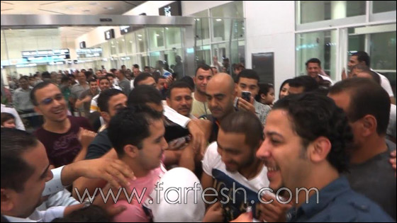 بالصور.. استقبال تاريخي لتامر حسني في قطر!!  صورة رقم 6
