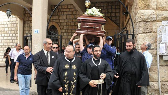 بالصور.. لبنان يودع مطربه العظيم وديع الصافي الى مثواه الاخير صورة رقم 5